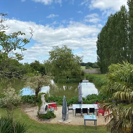 Et Tables D Hotes Du Boiziller فندق مبيت وإفطار Saint-Michel-Mont-Mercure