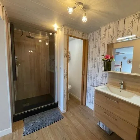 فندق مبيت وإفطار Et Tables D Hotes Du Boiziller 3*