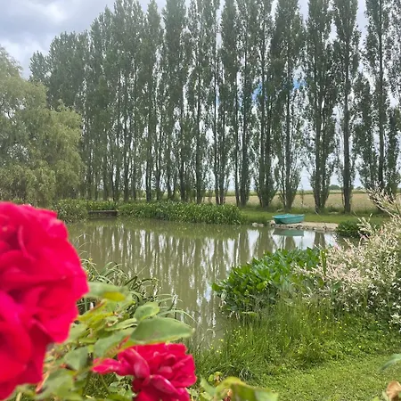 فندق مبيت وإفطار Et Tables D Hotes Du Boiziller 3*