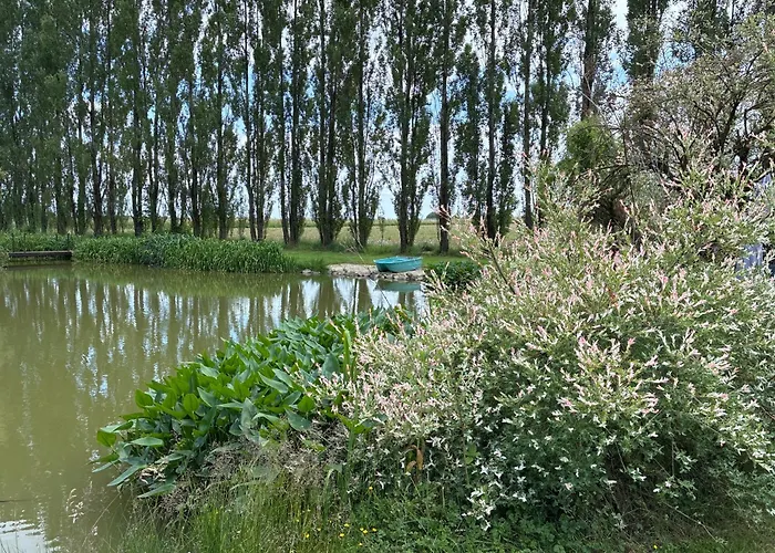 Et Tables D Hotes Du Boiziller Bed & Breakfast