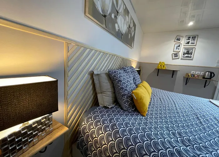 Et Tables D Hotes Du Boiziller Bed & Breakfast 3*