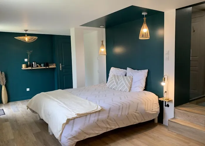 Et Tables D Hotes Du Boiziller 3*