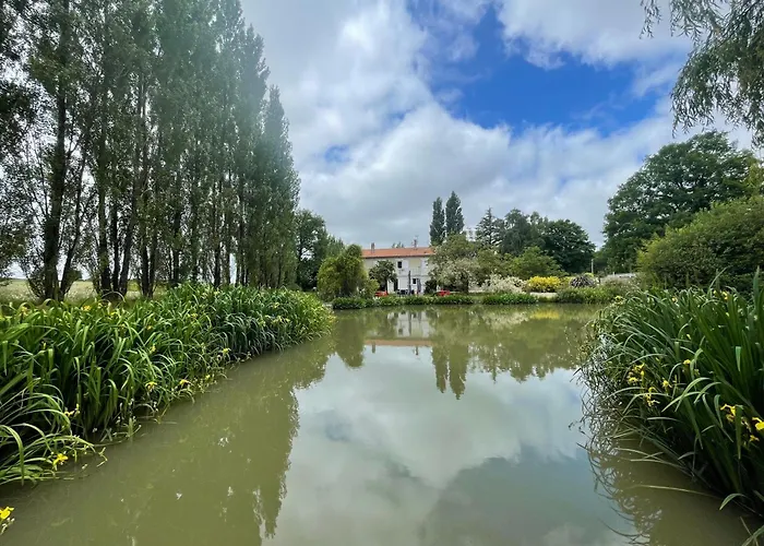 Et Tables D Hotes Du Boiziller Bed & Breakfast 3*