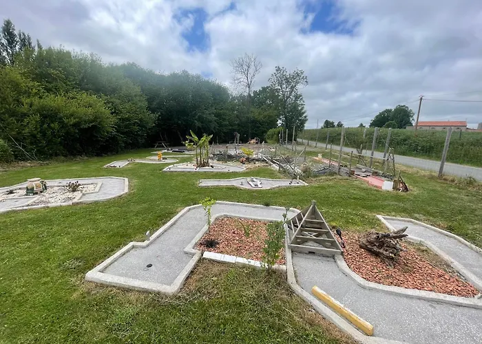 Et Tables D Hotes Du Boiziller Bed & Breakfast